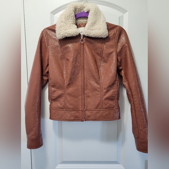 Aritzia Wilfred Tempest Vinyl & Sherpa Jacket, size XS - Picture 2 of 8
